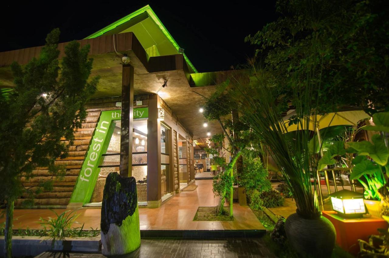 Lawaka Hotel Ampana Dış mekan fotoğraf