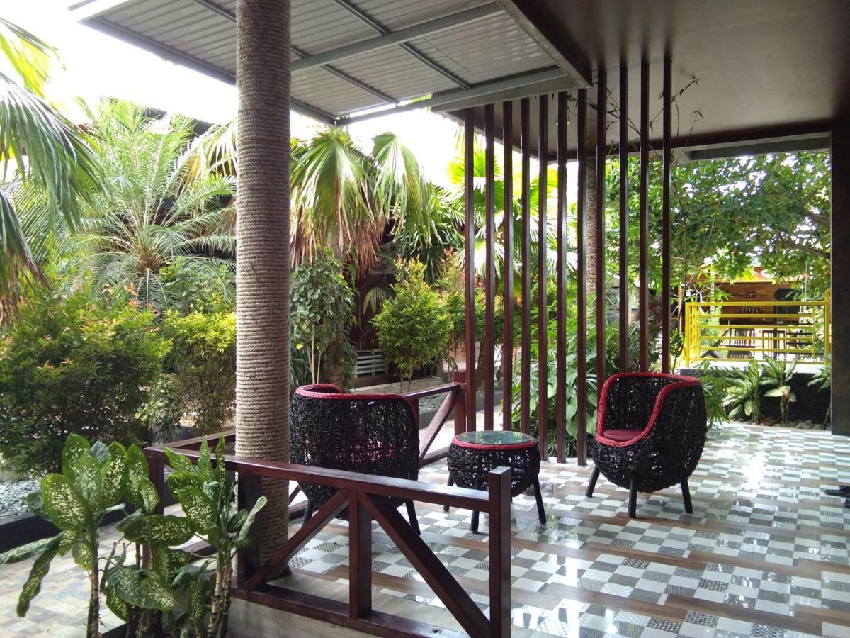 Lawaka Hotel Ampana Dış mekan fotoğraf